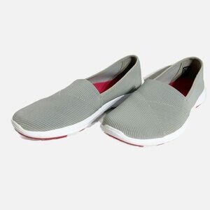 LL Bean Back Cove Slip On Casual Gray 🩶Sneakers Stretchy Upper Comfortable Light